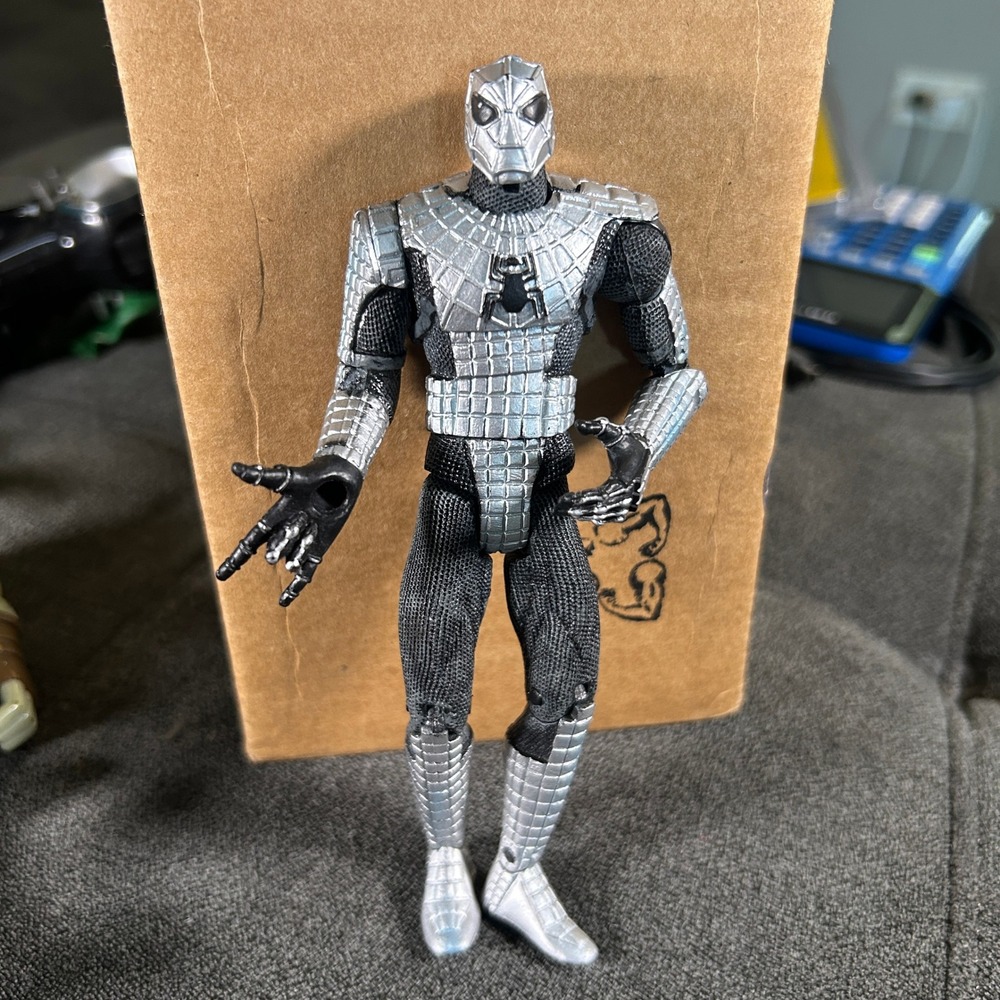 Toy Biz Marvel Legends Armored Spider-Man 6" Figure Spider-Man Classics 2005